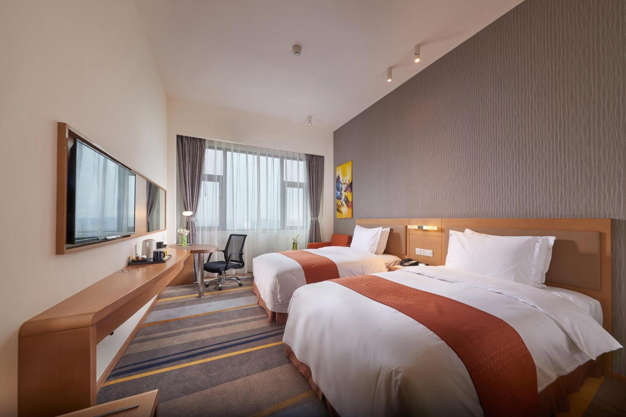Holiday Inn Express Chengdu Huanhuaxi By Ihg-Near Jinsha Site Musem,Near Wuhou Temple Museum,Welcome Drinks,Free Gym,Free Self-Service Laundry 외부 사진