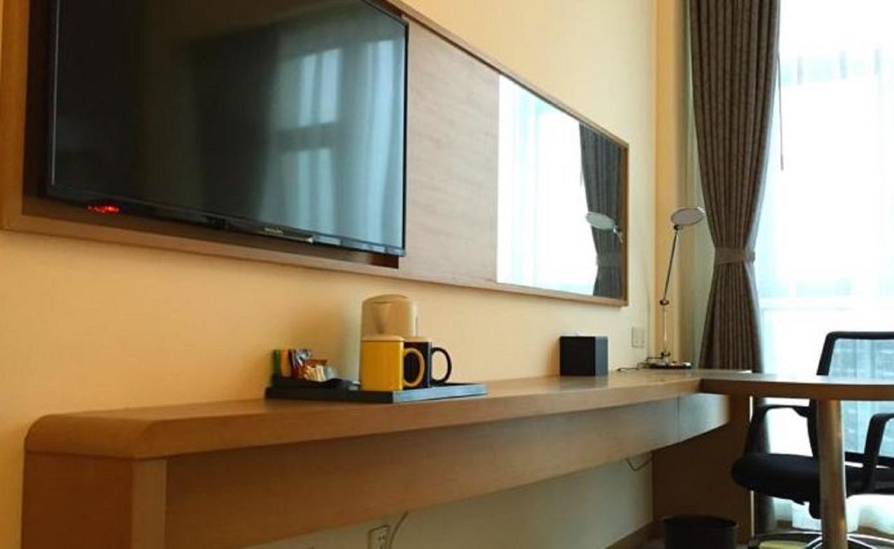 Holiday Inn Express Chengdu Huanhuaxi By Ihg-Near Jinsha Site Musem,Near Wuhou Temple Museum,Welcome Drinks,Free Gym,Free Self-Service Laundry 외부 사진