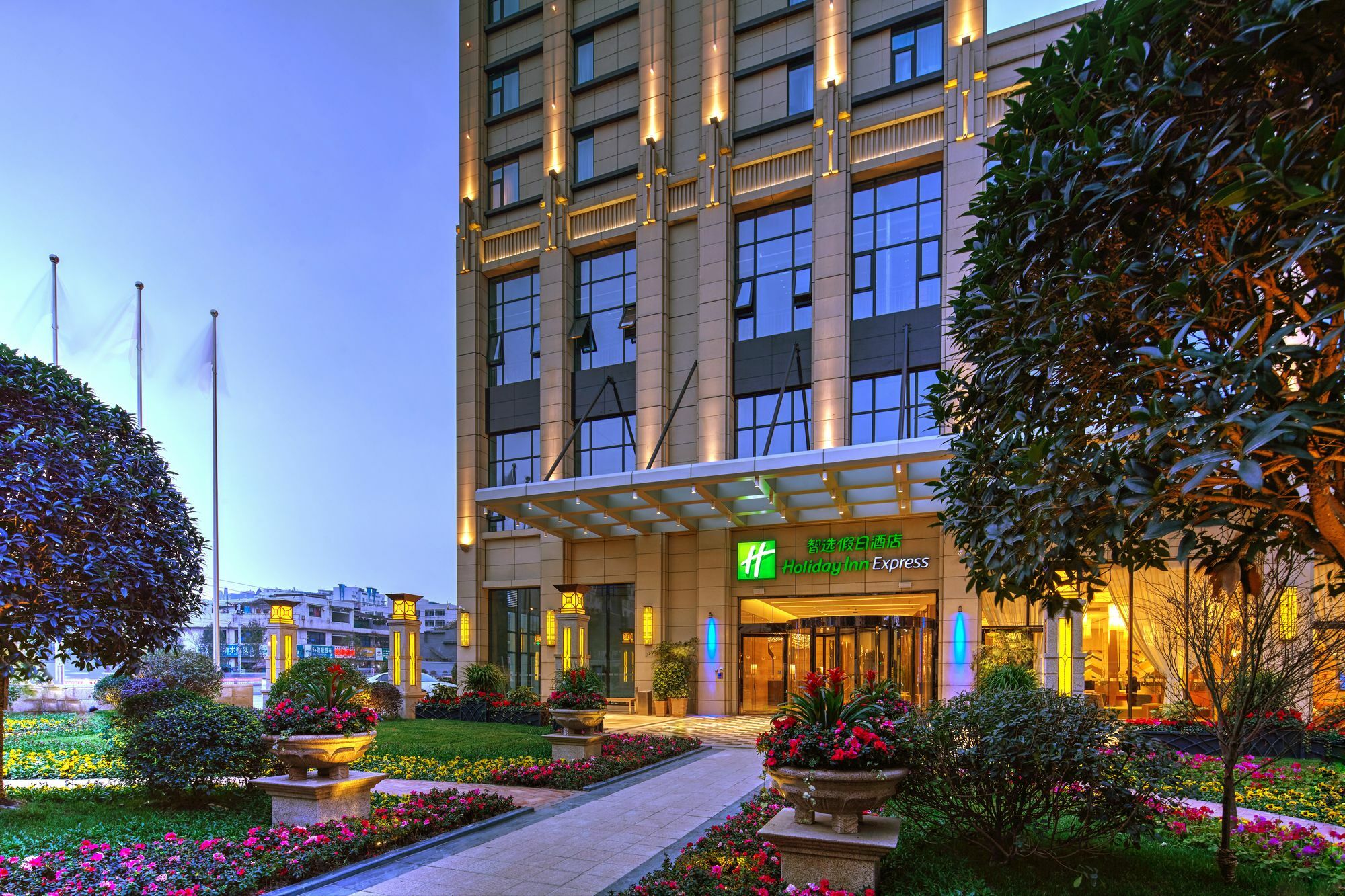Holiday Inn Express Chengdu Huanhuaxi By Ihg-Near Jinsha Site Musem,Near Wuhou Temple Museum,Welcome Drinks,Free Gym,Free Self-Service Laundry 외부 사진